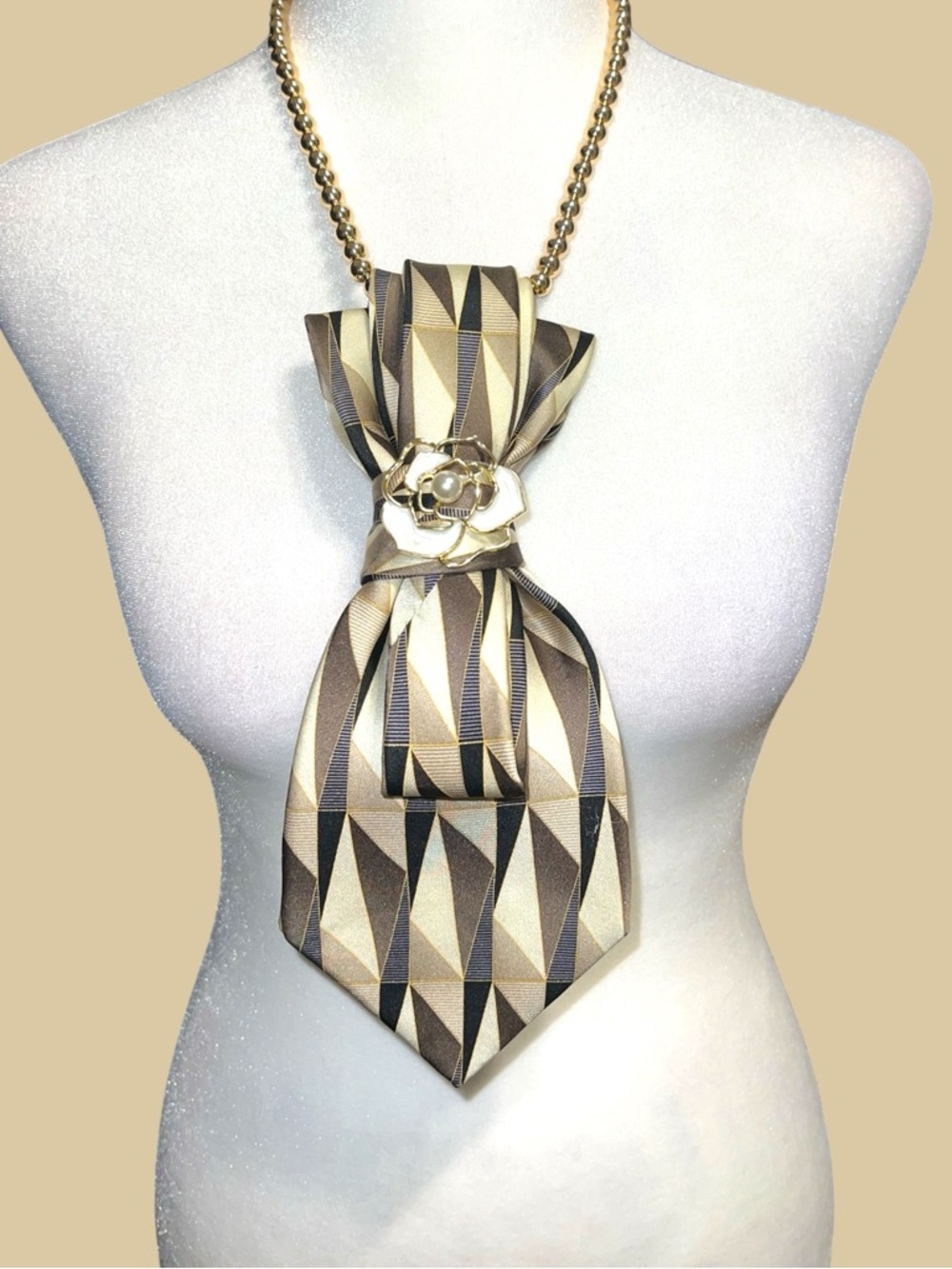 Geometric Pattern Gold & Brown Statement Pendant necktie Necklace